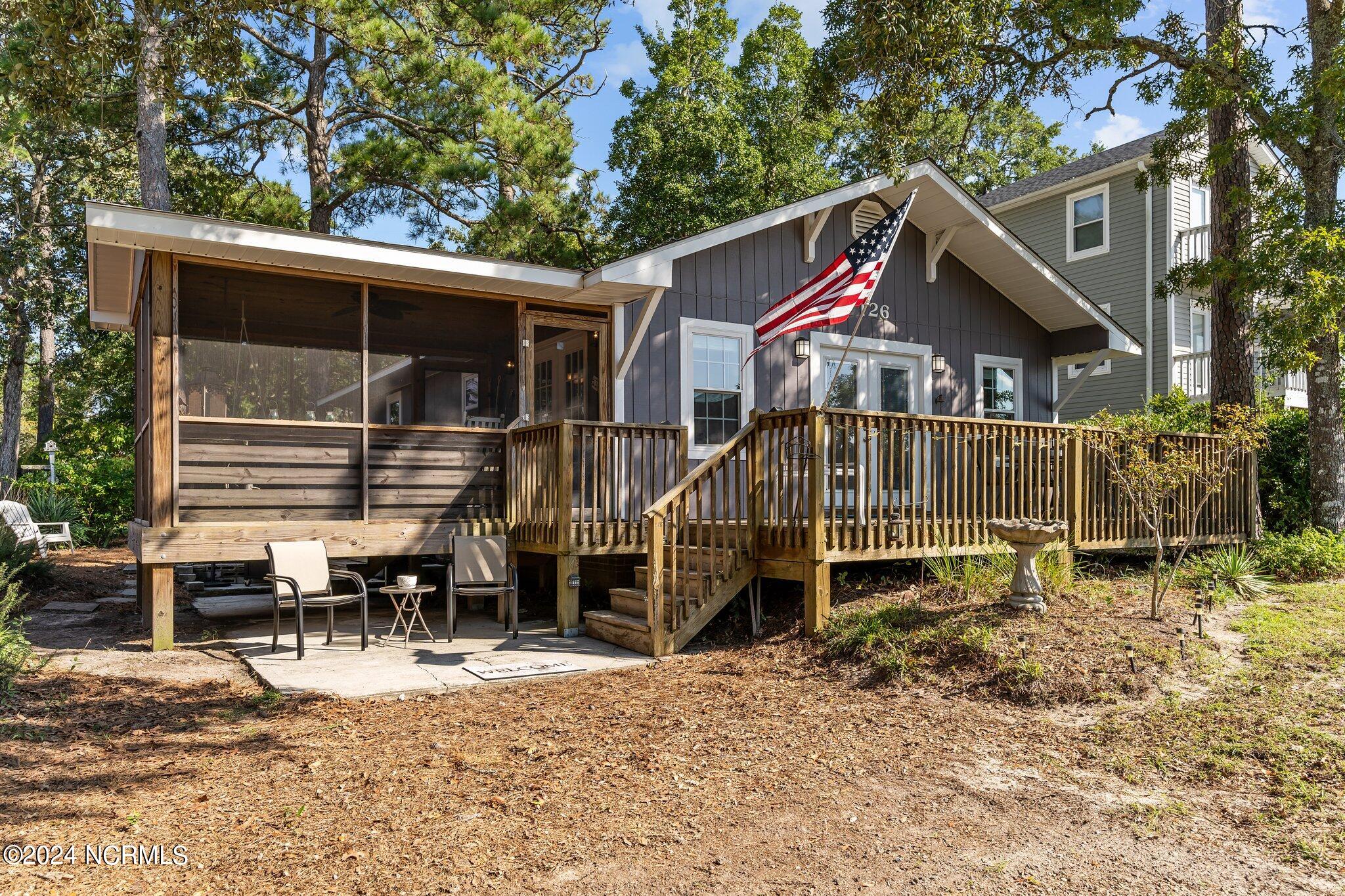 17th St, Oak Island, NC 28465
