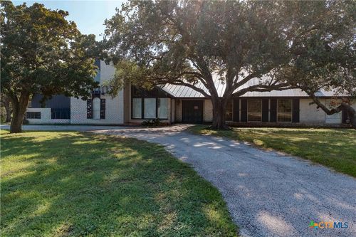 292 Fm 136, Woodsboro, TX, 78393-3575 | Card Image