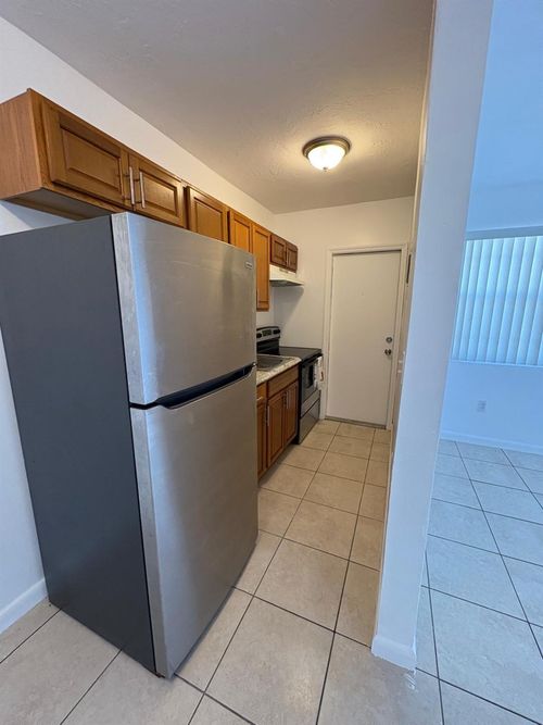 apt-10-750 Nw 56th St, Miami, FL, 33127-1481 | Card Image