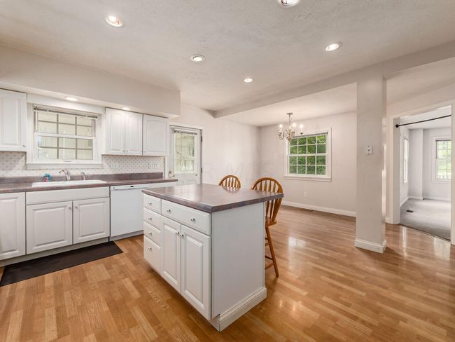 341 Broadway E, House other with 3 bedrooms, 3 bathrooms and null parking in Granville OH | Image 8