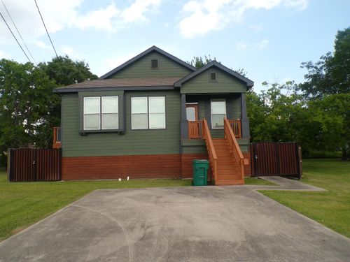 206 12th St, Orange, TX, 77630-5555 | Card Image