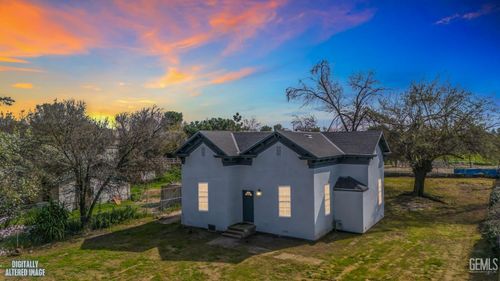 1615 W Cross Avenue, Tulare, CA, 93274 | Card Image