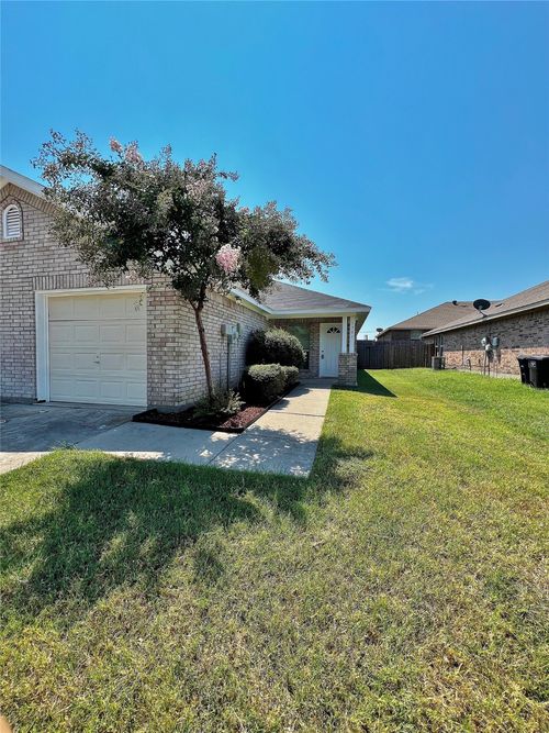 1703 Novella Ct, Fort Worth, TX, 76134-4300 | Card Image