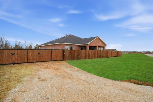 2060 Road 5704, Cleveland, TX, 77327-6012 | Card Image
