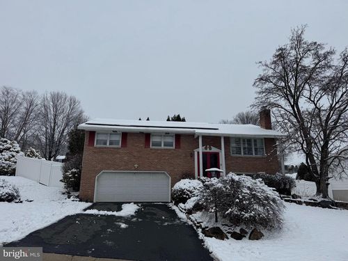 31 Hearthstone Dr, READING, PA, 19606-3046 | Card Image