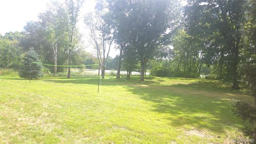 2951 Allison Ln, Highland, MI, 48357-3164 | Card Image