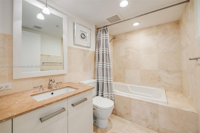 305 - 3540 Main Hwy, Condo with 2 bedrooms, 2 bathrooms and null parking in Coconut Grove FL | Image 14