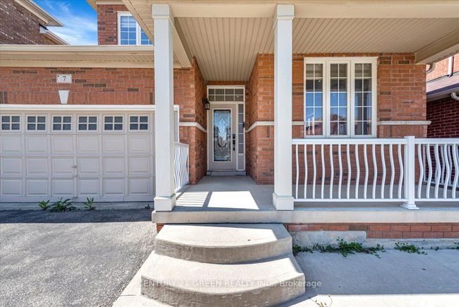 7 Accent Cir, House other with 6 bedrooms, 5 bathrooms and 4 parking in Brampton ON | Image 4