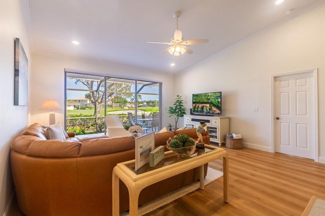533 Prestwick Cir, Townhouse with 2 bedrooms, 2 bathrooms and null parking in Palm Beach Gardens FL | Image 9