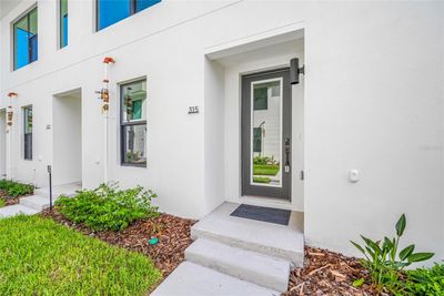 315 15th Street N, Townhouse with 2 bedrooms, 2 bathrooms and null parking in St Petersburg FL | Image 3