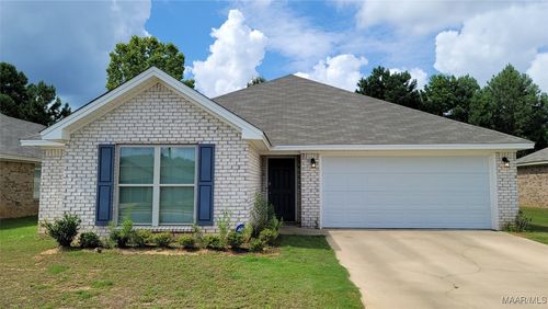 77 Nottingham Way, Elmore, AL, 36025-1161 | Card Image