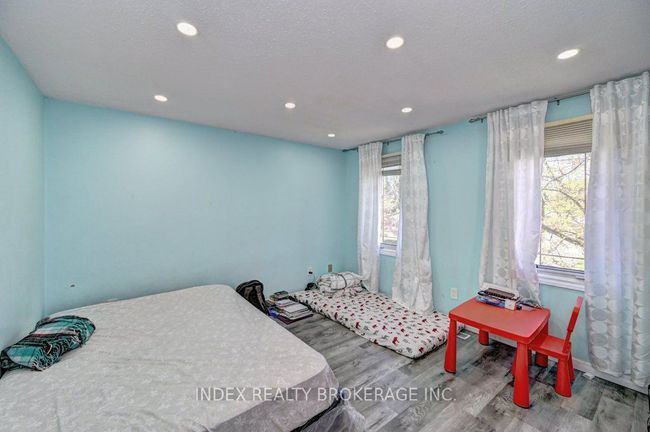 30 Maxwell Dr, House other with 4 bedrooms, 3 bathrooms and 4 parking in Kitchener ON | Image 23