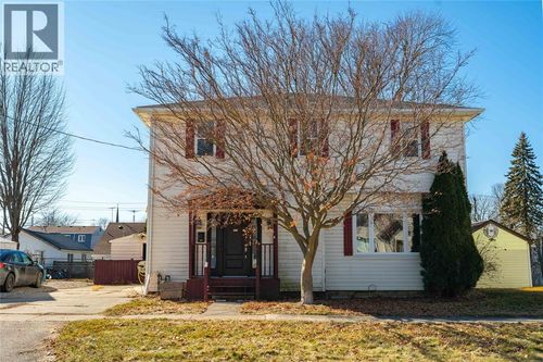 85 Main St, Wallaceburg, ON, N8A2G7 | Card Image