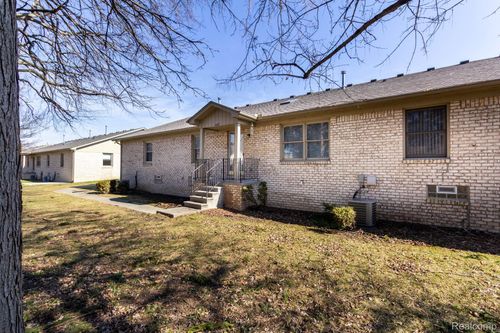 41837 King Edward Ct, Clinton Township, MI, 48038-4530 | Card Image