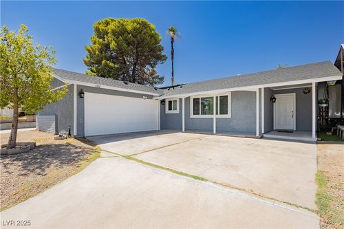 4492 Rita Dr, Las Vegas, NV, 89121-6741 | Card Image