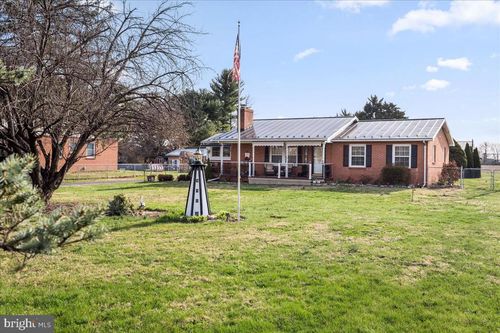 4312 Martinsburg Pike, CLEAR BROOK, VA, 22624-1530 | Card Image