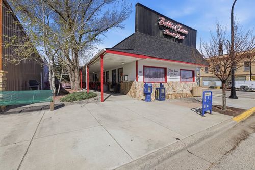 201 S 4th St, Glenrock, WY, 82637-5032 | Card Image