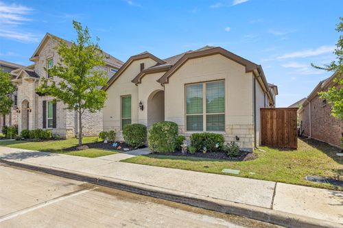 708 Village Green Dr, Argyle, TX, 76226-2058 | Card Image
