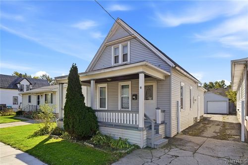38 Newfield St, Buffalo, NY, 14207-1716 | Card Image