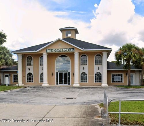 11031 Spring Hill Dr, SPRING HILL, FL, 34608-5049 | Card Image