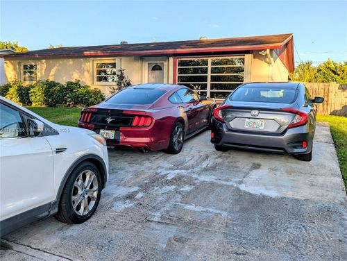 3031 N 74th Ave, Hollywood, FL, 33024-2753 | Card Image