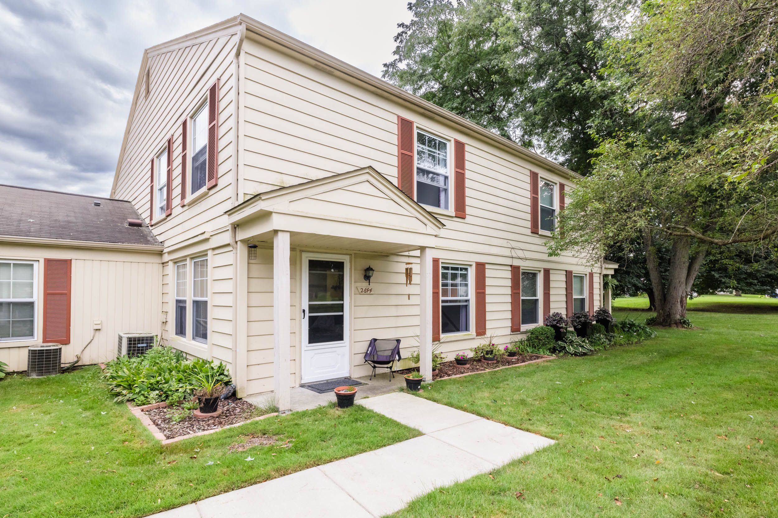 Wildwood Ct, Lake Orion, MI 48360
