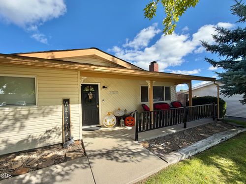 10227 Wright Ave, Klamath Falls, OR, 97603-9556 | Card Image
