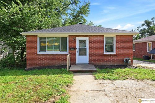 4223 Nebraska Ave, Omaha, NE, 68111-1055 | Card Image