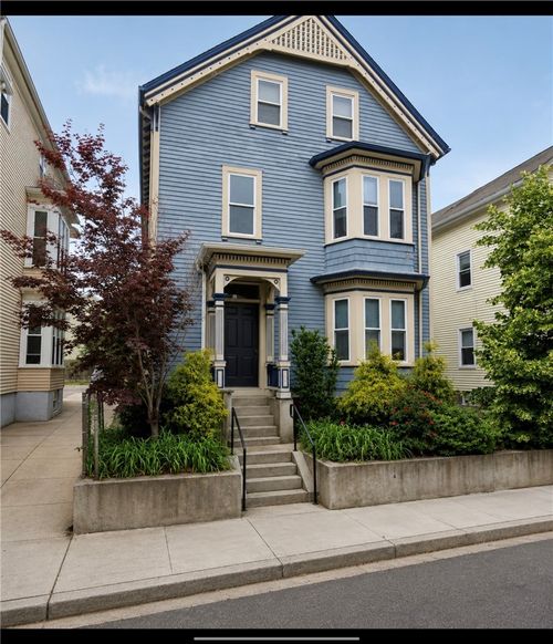 107 Ring St, Providence, RI, 02909-7539 | Card Image