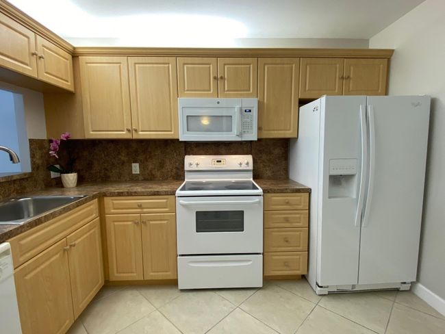 APT-104 - 3051 N Course Dr, Condo with 2 bedrooms, 2 bathrooms and null parking in Pompano Beach FL | Image 15