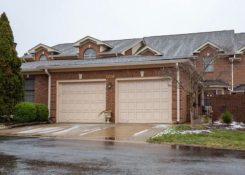 2208 Stone Garden Ln, Lexington, KY, 40513-1340 | Card Image