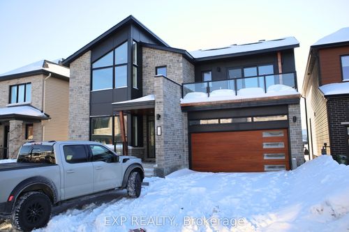 705 Fenwick Way, Nepean, ON, K2J7E2 | Card Image