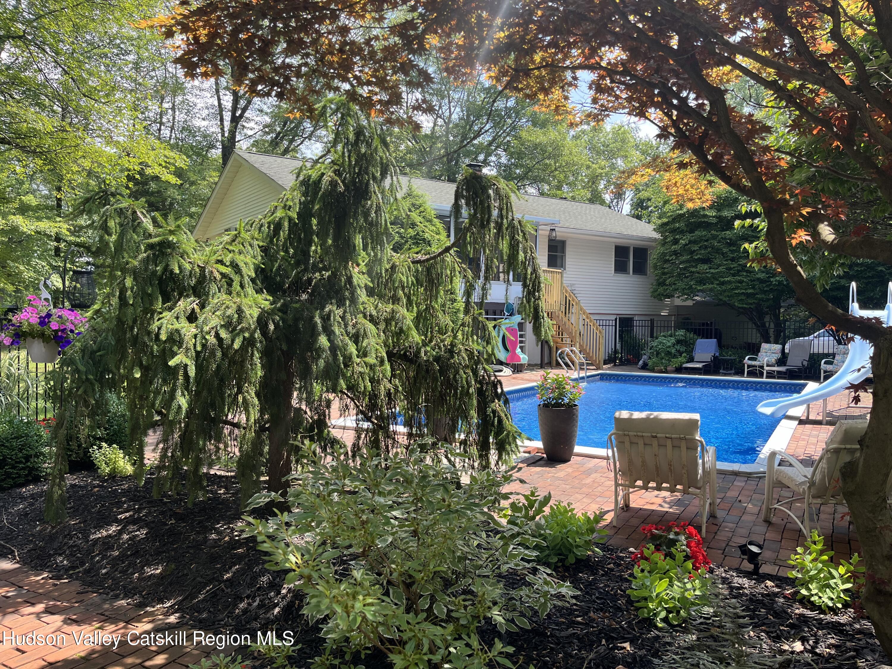 Ridge View Dr, New Paltz, NY 12561
