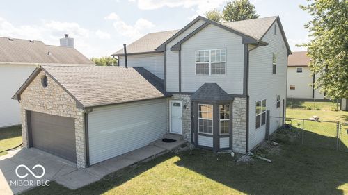 8132 Lynn Dr, Indianapolis, IN, 46237-9365 | Card Image