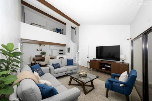 32 Town And Country Rd, Phillips Ranch, CA, 91766-6668 | Card Image