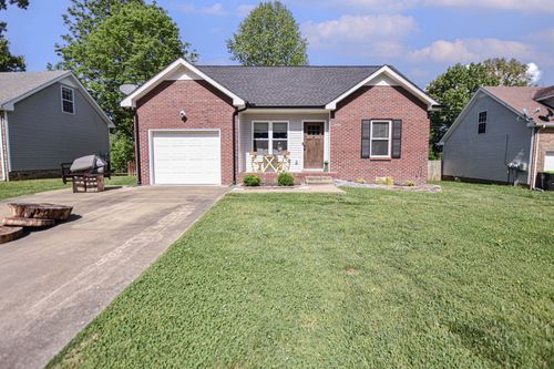 2493 Rafiki Dr, Clarksville, TN, 37042-8138 | Card Image