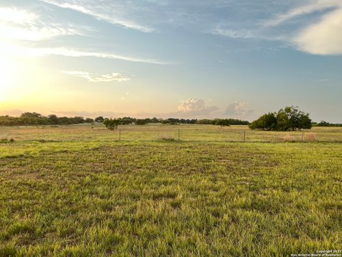 772 County Road 339, La Vernia, TX, 78121 | Card Image