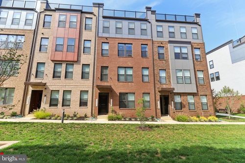 44501 Wolfhound Sq, ASHBURN, VA, 20147-6346 | Card Image