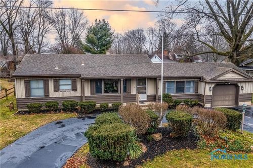 4538 Vineyard Rd, Toledo, OH, 43623-2911 | Card Image