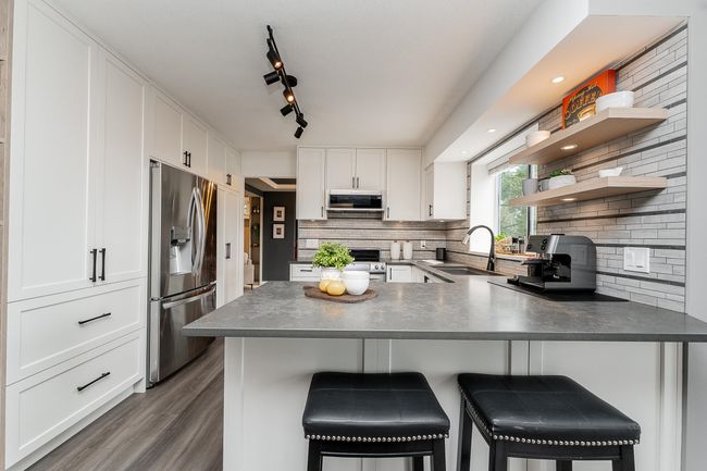 131 Aspenwood Dr, House other with 4 bedrooms, 4 bathrooms and 4 parking in Port Moody BC | Image 9