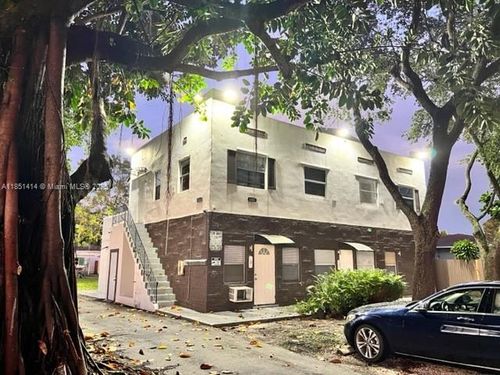 2205 Roosevelt St, Hollywood, FL, 33020-2663 | Card Image