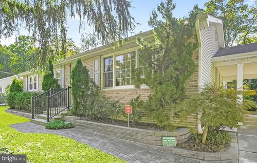 21 Mill Rd, Burlington, NJ, 08016-3506 | Card Image