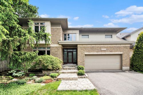 1934 Lenester Ave, Ottawa, ON, K2A1J9 | Card Image