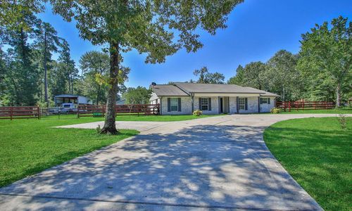 12103 Hillcrest Dr, Pinehurst, TX, 77362-3963 | Card Image