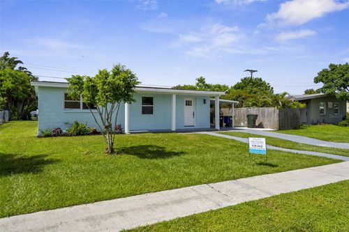 8361 Shumock Ave, NORTH PORT, FL, 34287-1925 | Card Image