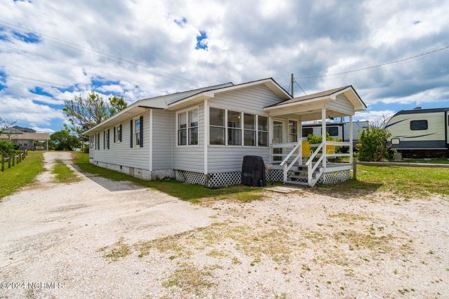 1096 Salter Path Rd, House other with 2 bedrooms, 2 bathrooms and null parking in Salter Path NC | Image 4