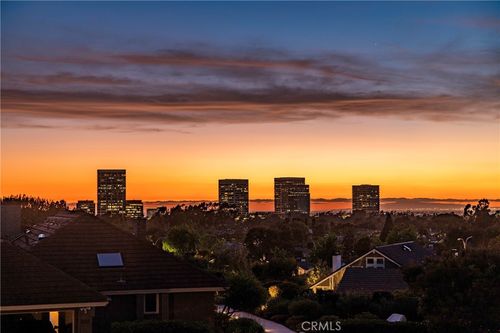 2103 Yacht Grayling, Newport Beach, CA, 92660-6709 | Card Image