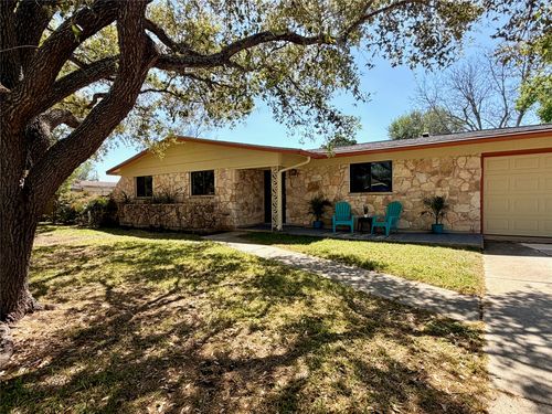 141 Oaklane Drive, Universal City, TX, 78148 | Card Image