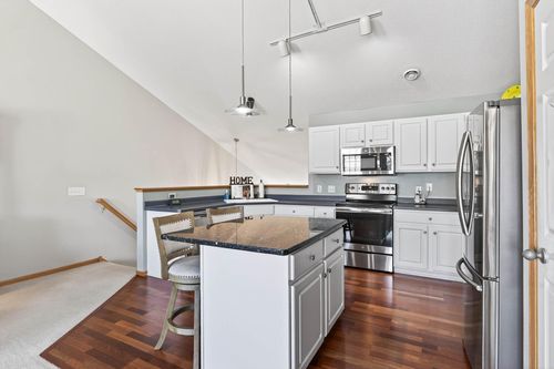 1152 Bergmann Dr, Stillwater, MN, 55082-4556 | Card Image