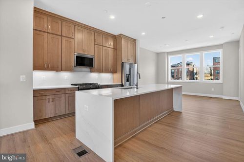 11902 Northpark Dr, NORTH BETHESDA, MD, 20852-4773 | Card Image